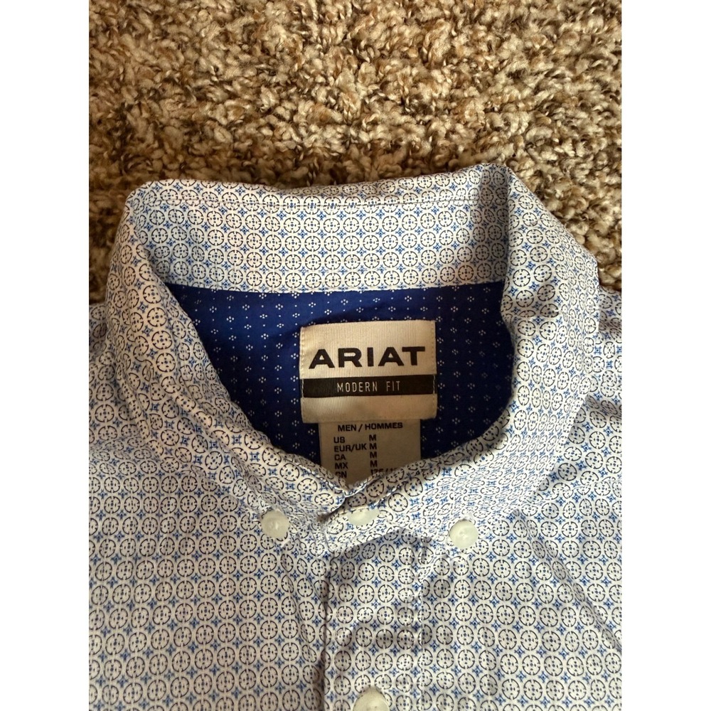 Ariat Mens Modern Fit Medallion Print Long Sleeve Button Down Shirt 10043708 M - Picture 2 of 7